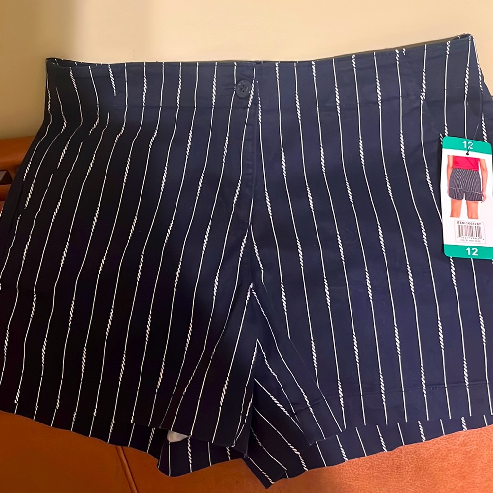 NWT Nautica woman’s shorts. Navy/white stripe. Size 12